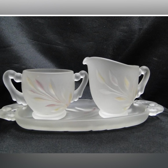 Vintage Indiana Glass Frosted Creamer& Sugar W/Tray Set EUC - Picture 6 of 6